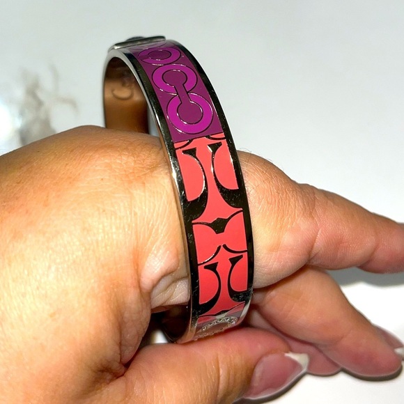 Coach Signature OP ART “C” Bangle - Picture 12 of 16